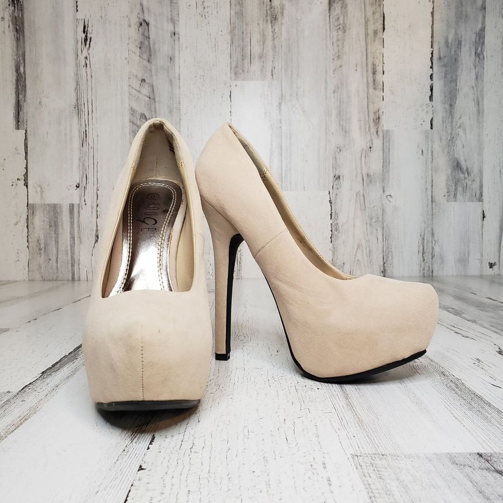 *NEW!* Rouge Helium Nude Pumps